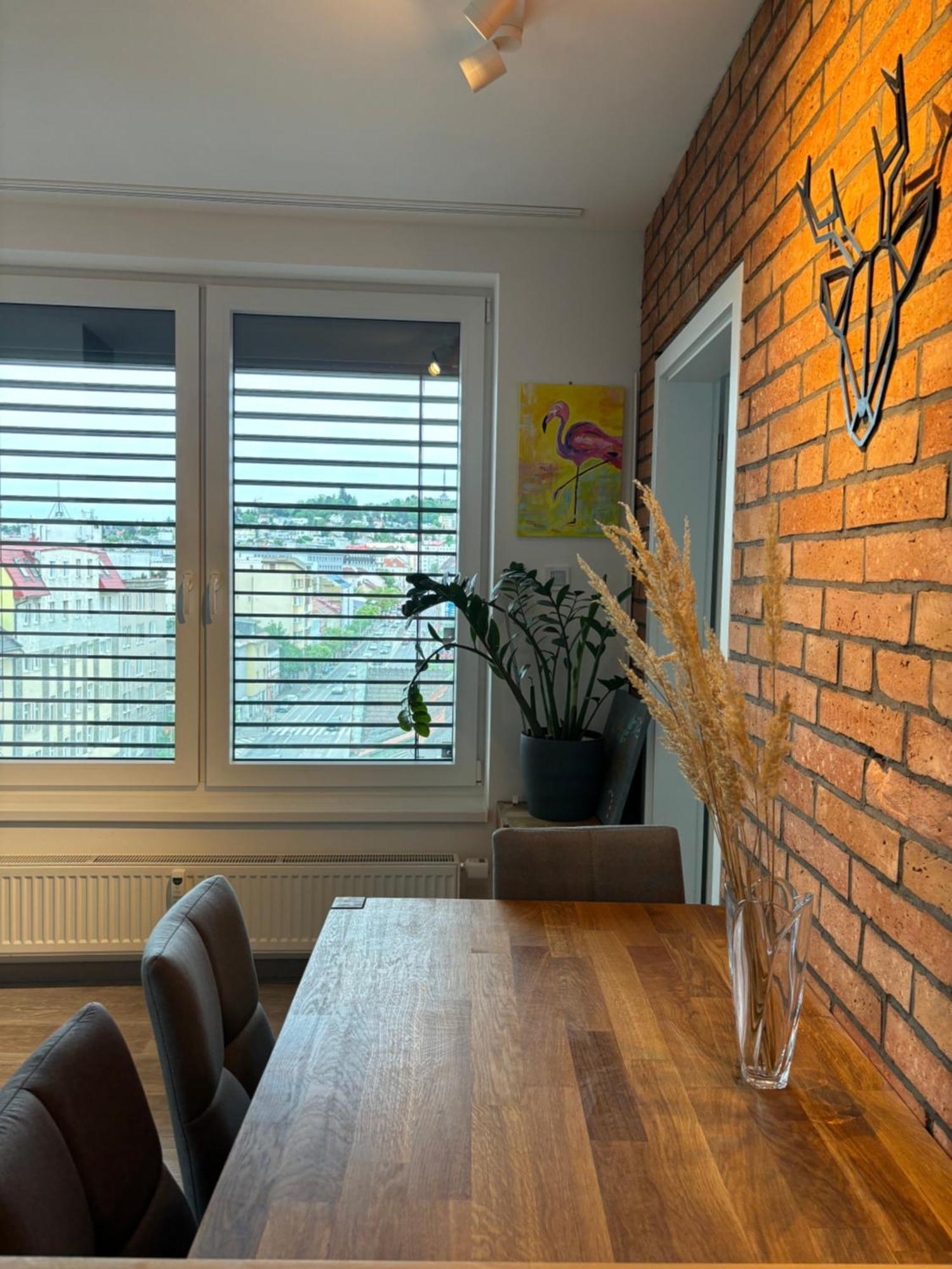 Premiere Apartment Bratislava - Private Parking エクステリア 写真