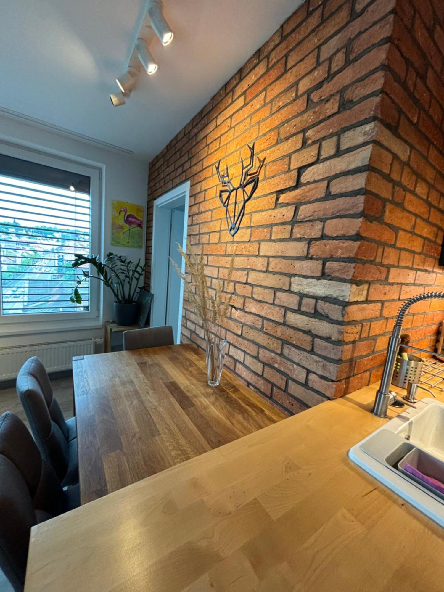 Premiere Apartment Bratislava - Private Parking エクステリア 写真